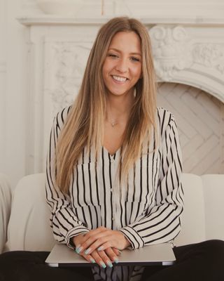 Photo of Hayley Sarjeant, Registered Psychotherapist (Qualifying), CCC, MACP