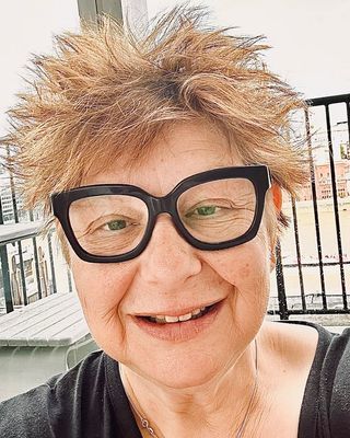 Photo of Rosalind Grainger, Psychotherapist, MUKCP