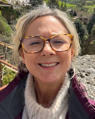 Photo of Samantha Simonitsch, Psychotherapist, MBACP