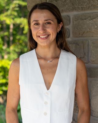 Photo of Olivia Backman, Registered Psychotherapist (Qualifying), MA