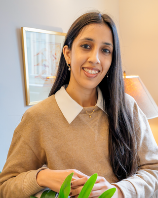 Photo of Roshni Jina, Psychotherapist, MSc, MBACP