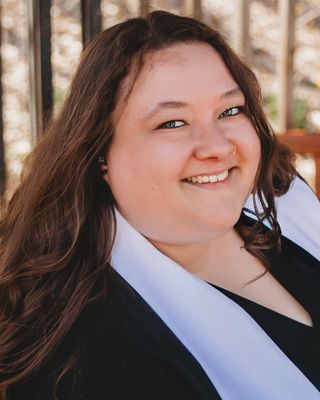 Photo of Julie Lam, Provisional Master Social Worker, PLMHP, PMSW