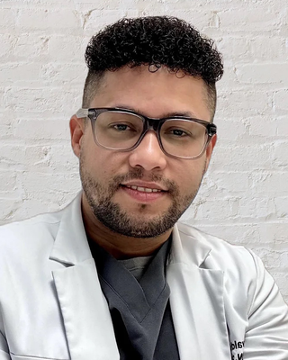 Photo of Osvaldo Vazquez Bueno, Psychiatric Nurse Practitioner, PMHNP