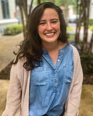 Photo of Lindsay Isler, Pre-Licensed Professional, MA, RMHCI, ASAT