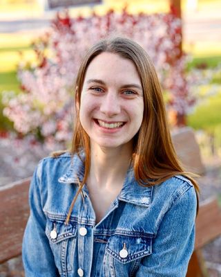 Photo of Hannah Mudge, Marriage & Family Therapist, MA, LMFT