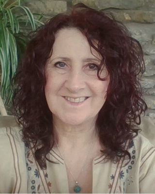 Photo of Karen Irvine, Counsellor, MBACP