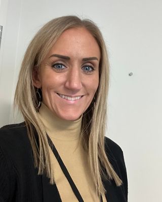 Photo of Shannon Bentley, Licensed Master Social Worker, LMSWCC