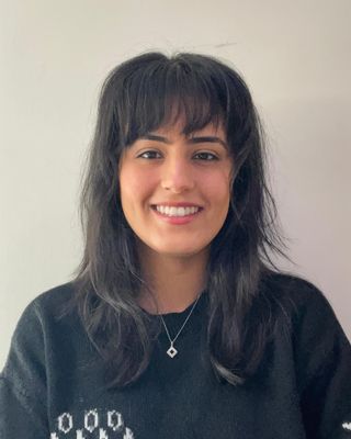 Photo of Humna Shakeel, Psychotherapist, MSc, BACP