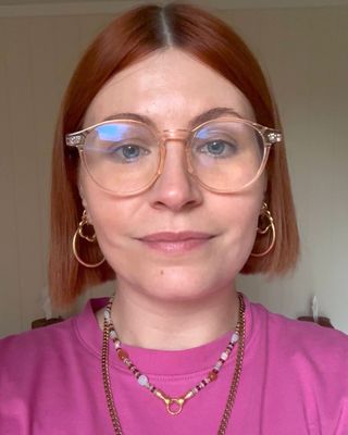 Photo of Jasmine McNiven, Psychotherapist, MA, MBACP