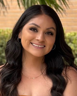 Photo of Alejandra Karina Candelas, Clinical Social Work/Therapist, LCSW