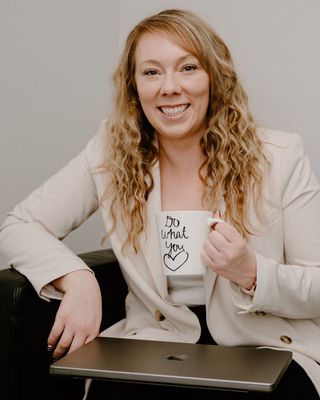 Photo of Kayley Kearney, Registered Provisional Psychologist in Calgary, AB