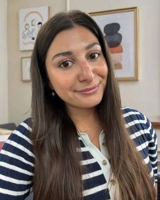 Photo of Yasmen T, Clinical Social Work/Therapist, MSW, LSW
