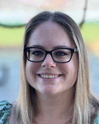 Photo of Nicole Cowan, Marriage & Family Therapist, LMFT