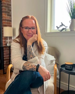 Photo of Laura Jones, Registered Social Worker, MSW, RSW