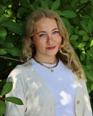 Photo of Jordyn Brownstein-Howard - Jordyn Brownstein, Registered Psychotherapist (Qualifying), RP(Q), MACP, BA