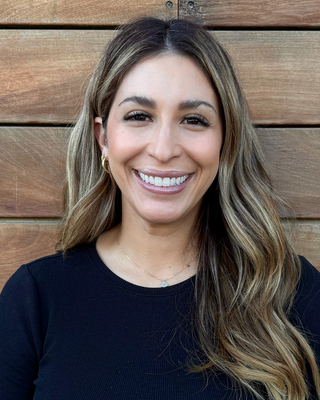 Photo of Alexandria 'allie' Fernandez, Associate Professional Clinical Counselor, MA, APCC