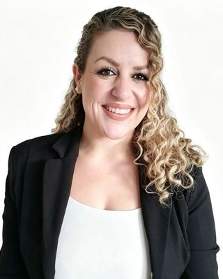 Photo of Laura Prida, Psychotherapist, MA, APCP