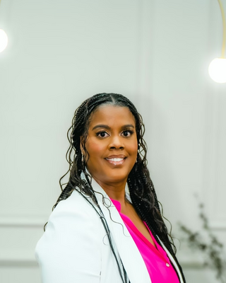 Photo of Shequita Moxey, Counselor, LPC