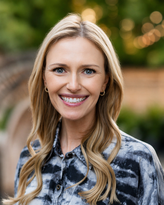Photo of Lizzy Weisinger, Psychologist, PsyD