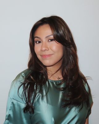 Photo of Hazel Flores, Pre-Licensed Professional, MSW, LCSW-S