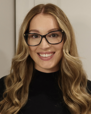 Photo of Elise Hicks - Couples, Communication & Trust - Elise Hicks, Registered Psychotherapist (Qualifying)