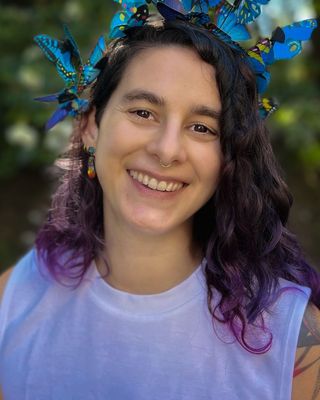 Photo of Aza Frias, Pre-Licensed Professional in Berkeley, CA