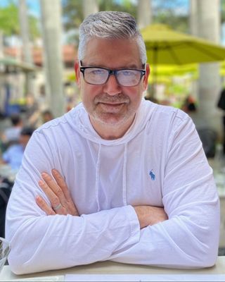 Photo of Alfredo Hernandez, Counselor, MS, LMHC