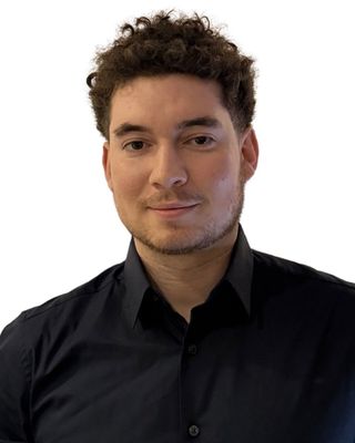 Photo of Leo Kuchuk, Registered Psychotherapist (Qualifying), MACP, RPQ