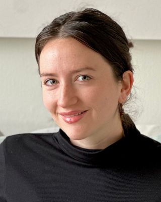 Photo of Dr. Hannah Miles, Pre-Licensed Professional