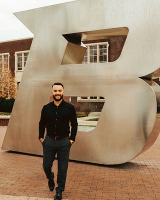 Photo of David M Tovar, Clinical Social Work/Therapist, MBA, LMSW