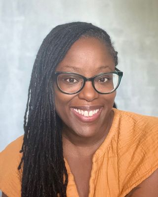 Photo of Suzanne Favours, Clinical Social Work/Therapist in Pittsburgh, PA