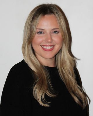 Photo of Elisabeth Ritter, Art Therapist, LCAT, R-DMT