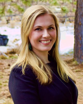 Photo of Stephanie Halper, Marriage & Family Therapist Associate in Bend, OR