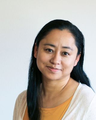 Photo of Hiroko Saeki, Marriage & Family Therapist, MA, LMFT, RDT