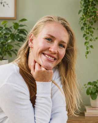 Photo of Liselotte Doesburg, Registered Psychotherapist (Qualifying), M.Ed.