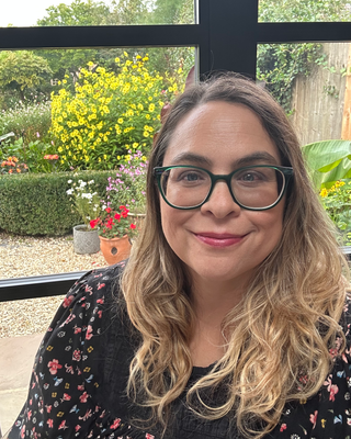 Photo of Roxann Williams, Psychotherapist, MSc, MBACP