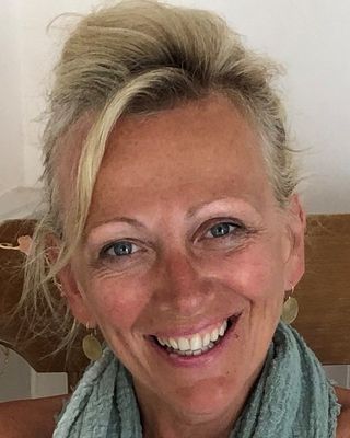 Photo of Michelle Whelan Kennedy, Psychotherapist, MA, MIACP