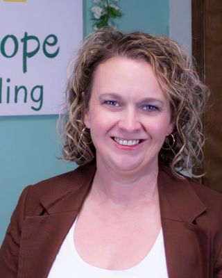 Photo of Sarah Bennett, Clinical Social Work/Therapist, LMHP, CMSW