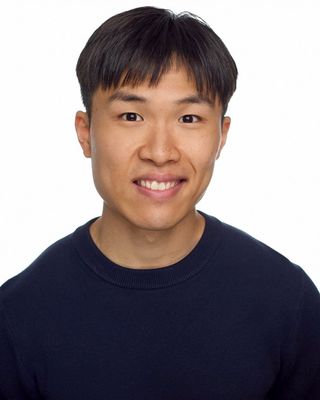 Photo of Lucas So, Psychologist, MEd, RPsych