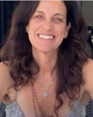 Photo of Doree Farina, Marriage & Family Therapist, MA, LMFT