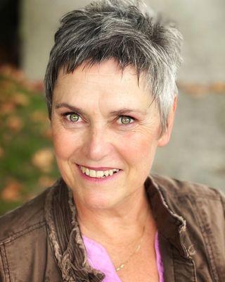 Photo of Elizabeth Morelle, Counsellor, MACP, RCC, BCACC