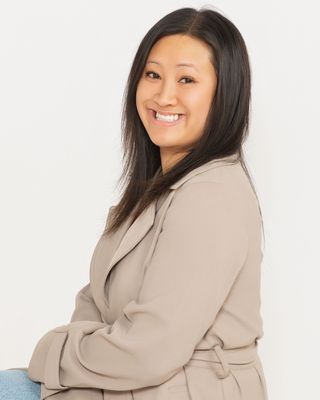 Photo of Jenny Tran, Clinical Social Work/Therapist, LSWAIC