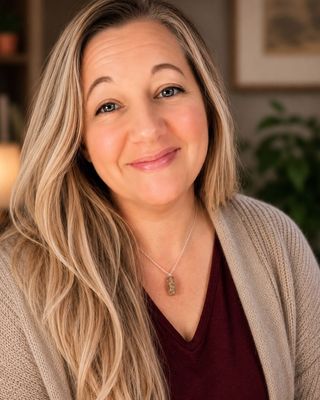 Photo of Emily Roussard, Clinical Social Work/Therapist, LSWAIC