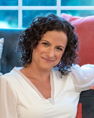 Photo of Daniela Perone, PhD, HSP-P, Psychologist