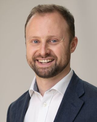 Photo of Henry Averill, Psychotherapist, MSc, MBACP