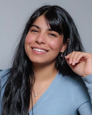 Photo of Sabiha Arif, Pre-Licensed Professional