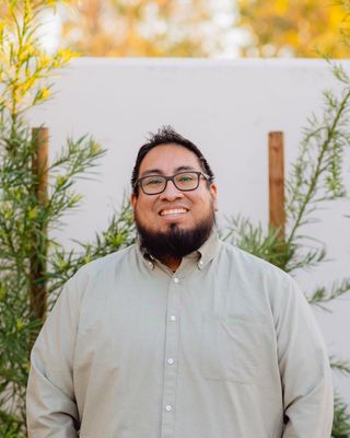 Photo of Saul Salmeron, Marriage & Family Therapist, MA, LMFT
