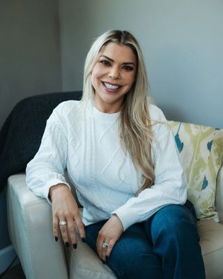 Photo of Dr. Alexa Snyder, Marriage & Family Therapist, PhD, LMFT