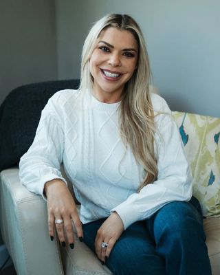 Photo of Dr. Alexa Snyder, Marriage & Family Therapist, PhD, LMFT