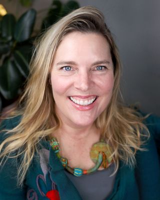 Photo of Mollie Morris, Licensed Professional Counselor in Chicago, IL